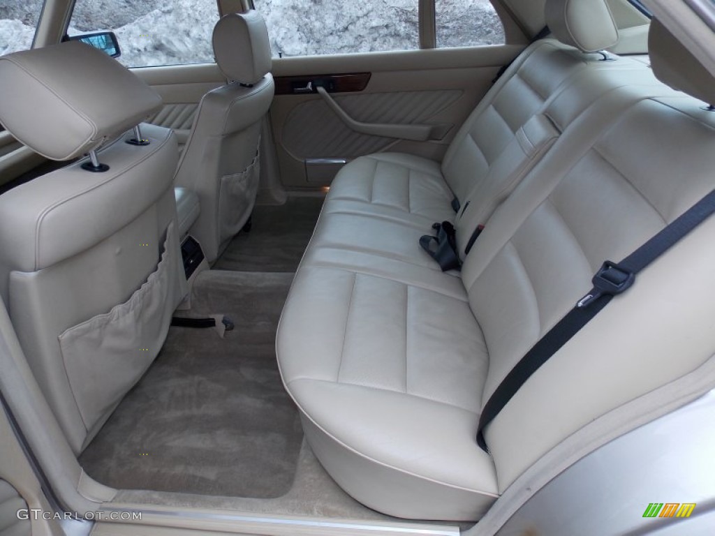 Parchment Interior 1990 Mercedes-Benz 420 SEL Sedan Photo #91470229