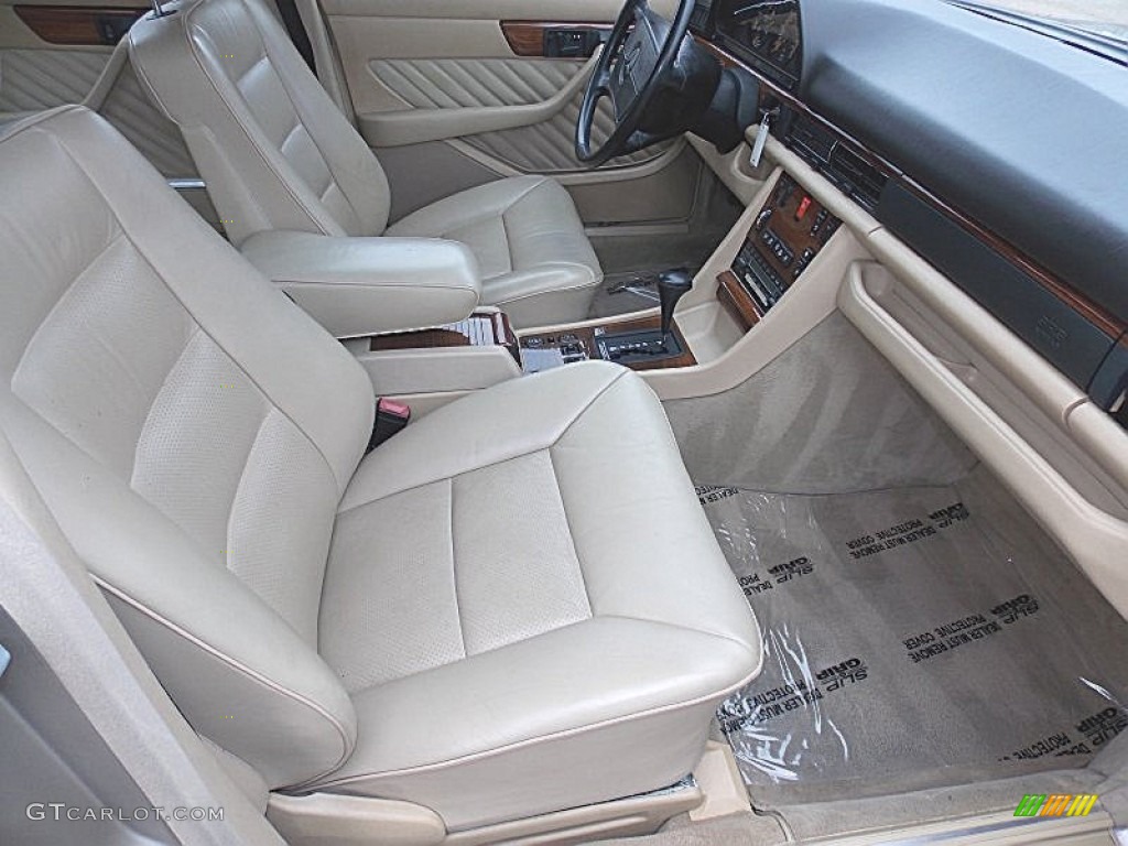 Parchment Interior 1990 Mercedes-Benz 420 SEL Sedan Photo #91470295