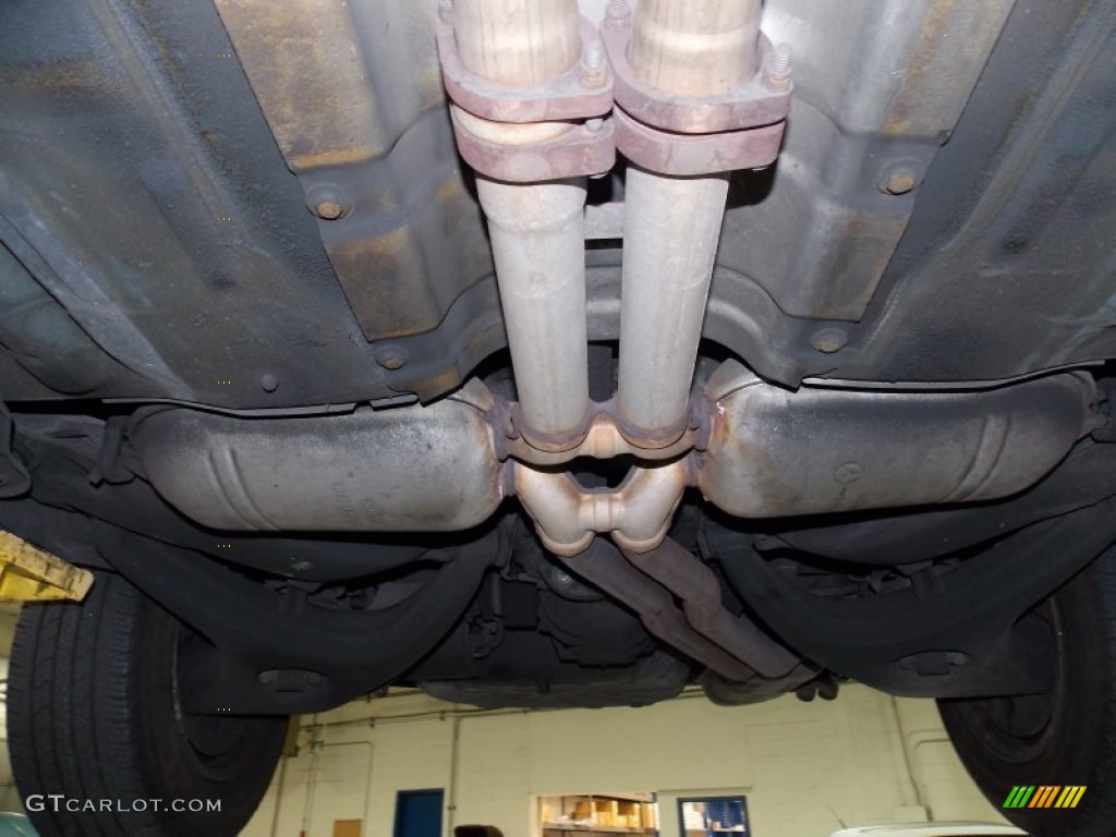 1990 Mercedes-Benz 420 SEL Sedan Undercarriage Photo #91470775
