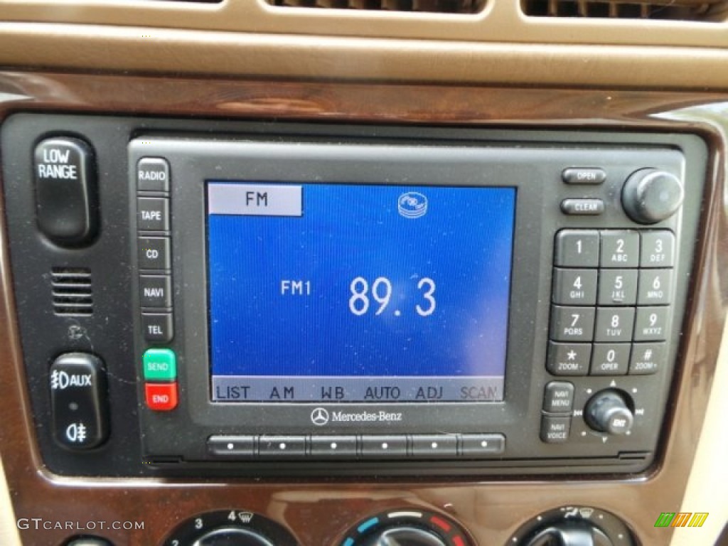 2001 Mercedes-Benz ML 320 4Matic Audio System Photos