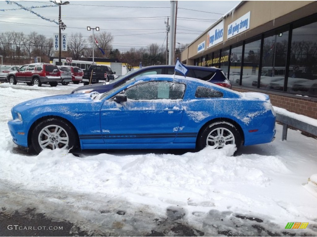 2013 Mustang V6 Premium Coupe - Grabber Blue / Charcoal Black photo #4