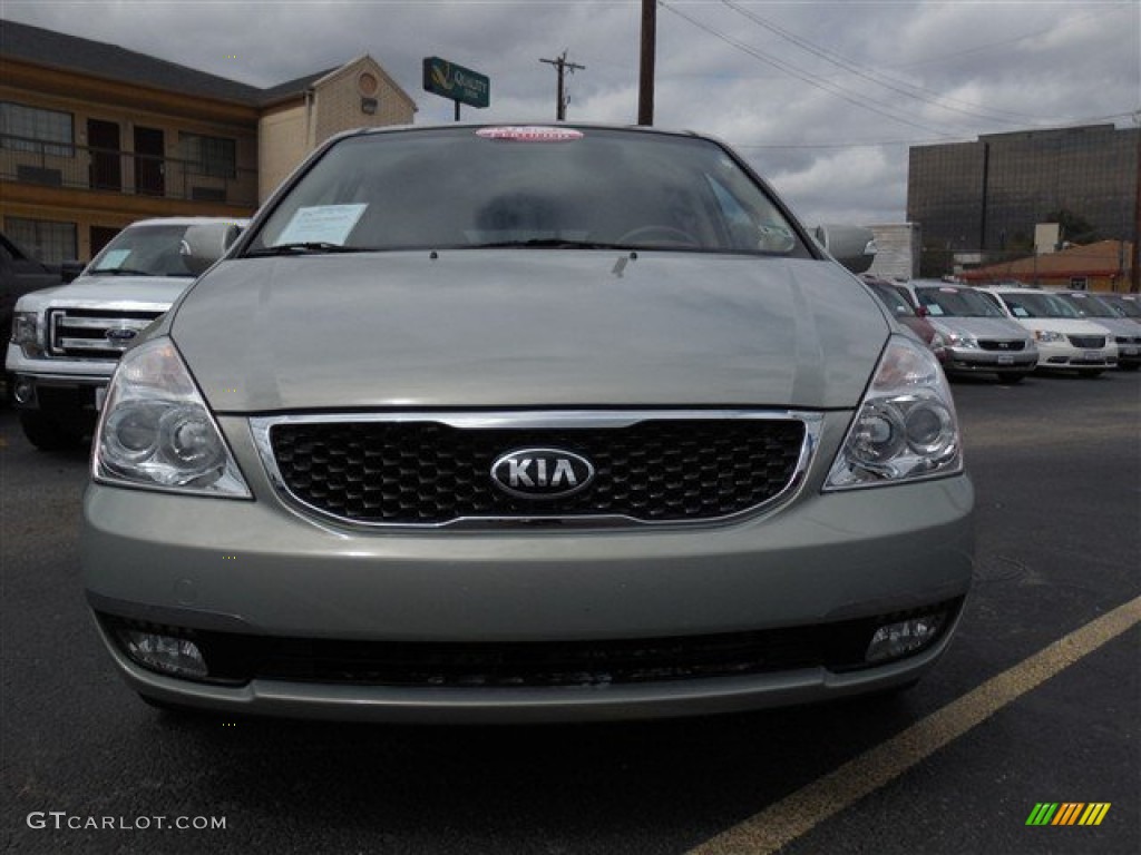 2014 Sedona LX - Silverstone Beige / Beige photo #3