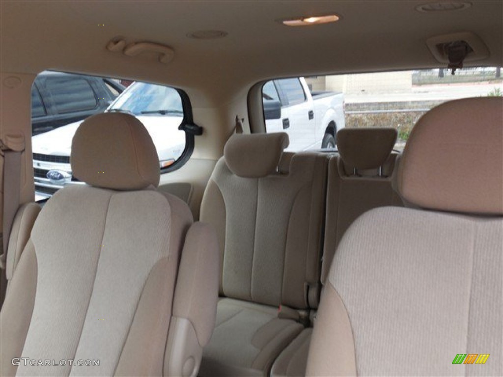 2014 Sedona LX - Silverstone Beige / Beige photo #16