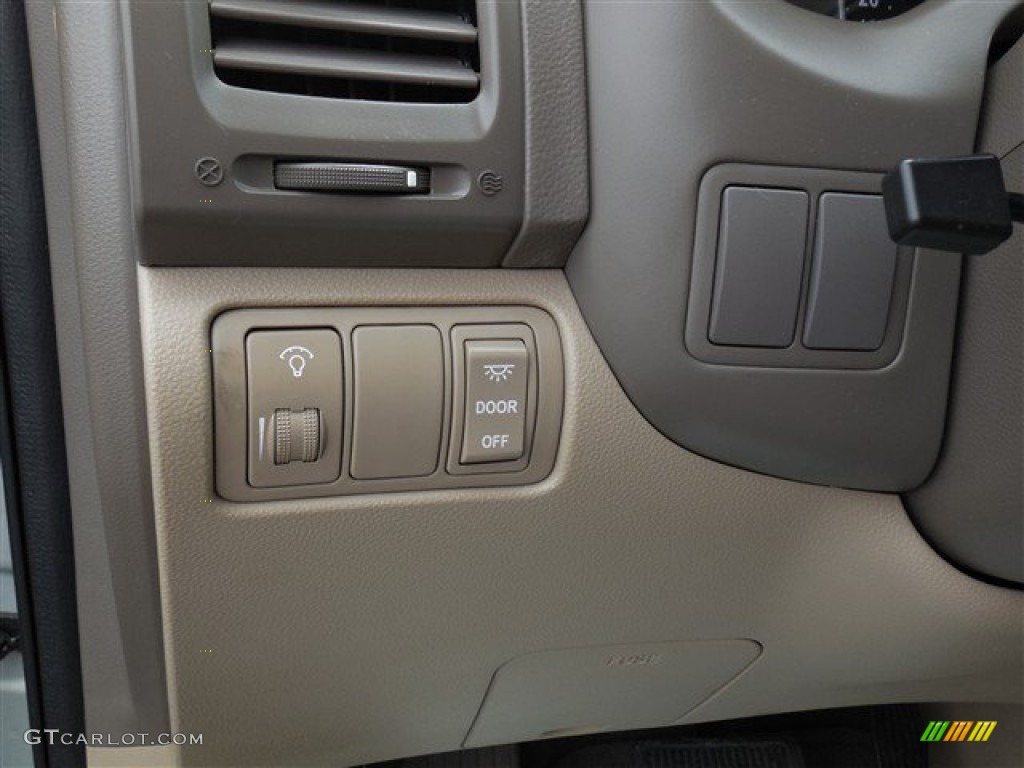 2014 Sedona LX - Silverstone Beige / Beige photo #20