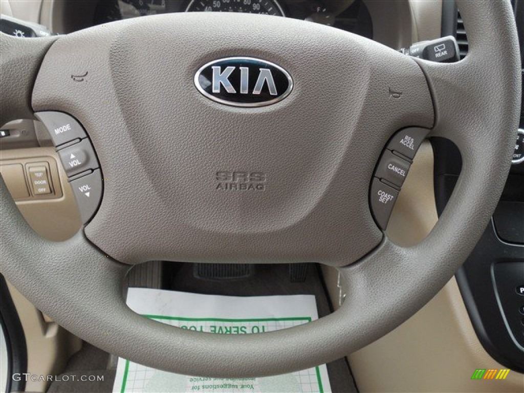 2014 Sedona LX - Silverstone Beige / Beige photo #24