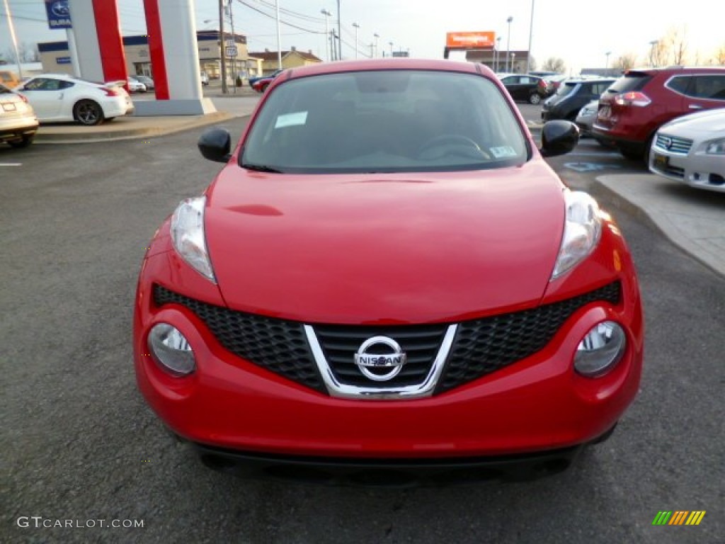 2014 Juke S AWD - Red Alert / Black photo #2