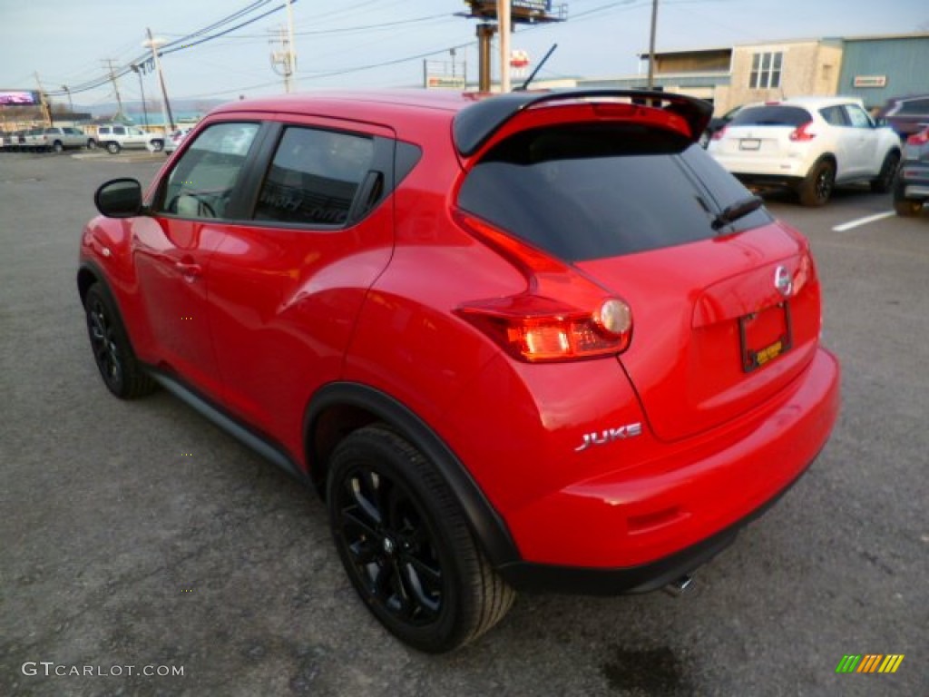 2014 Juke S AWD - Red Alert / Black photo #5