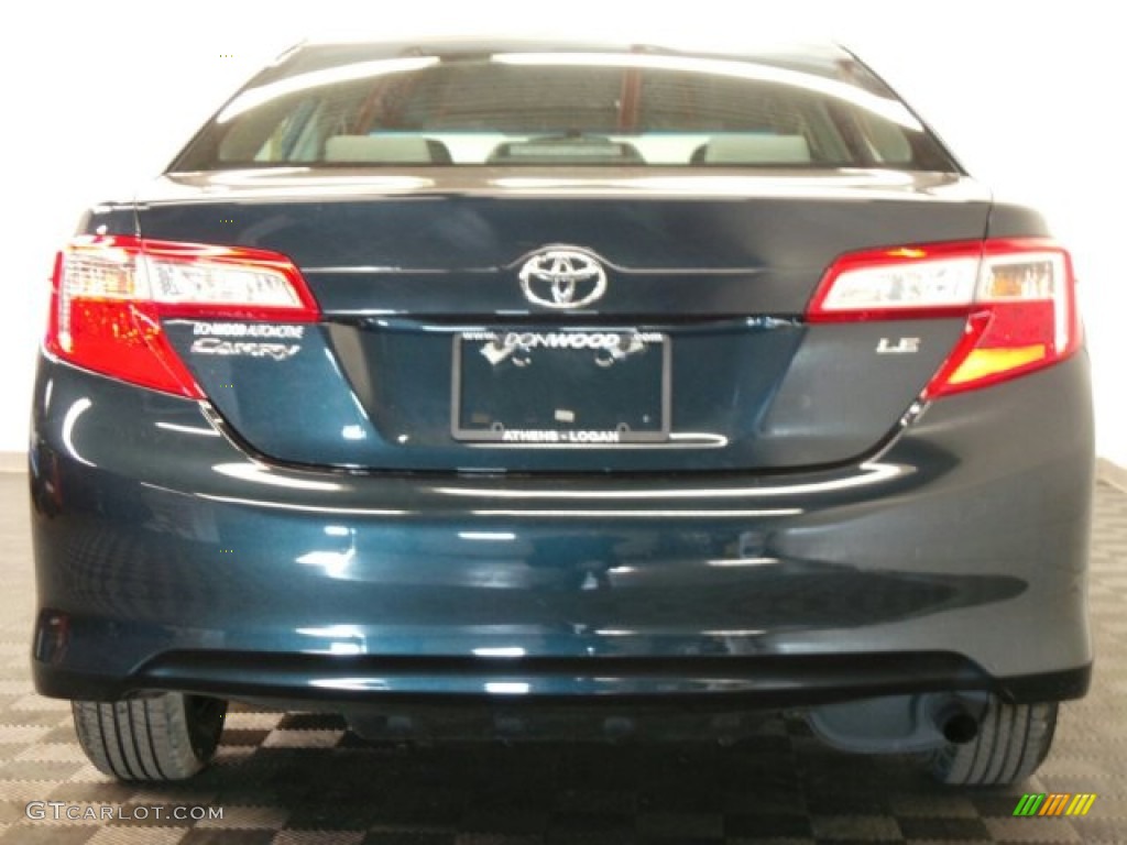 2014 Camry LE - Cosmic Gray Metallic / Ash photo #4