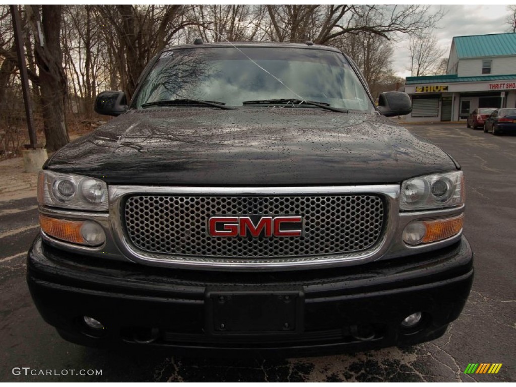 2005 Yukon Denali AWD - Onyx Black / Stone Gray photo #2