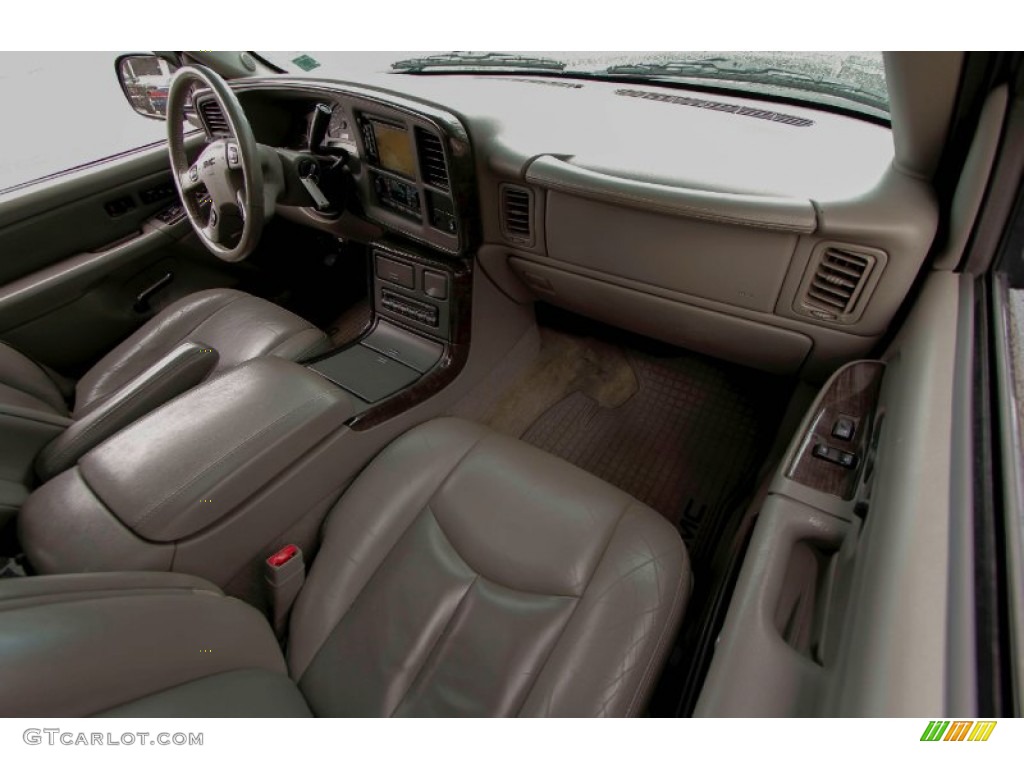 2005 Yukon Denali AWD - Onyx Black / Stone Gray photo #17