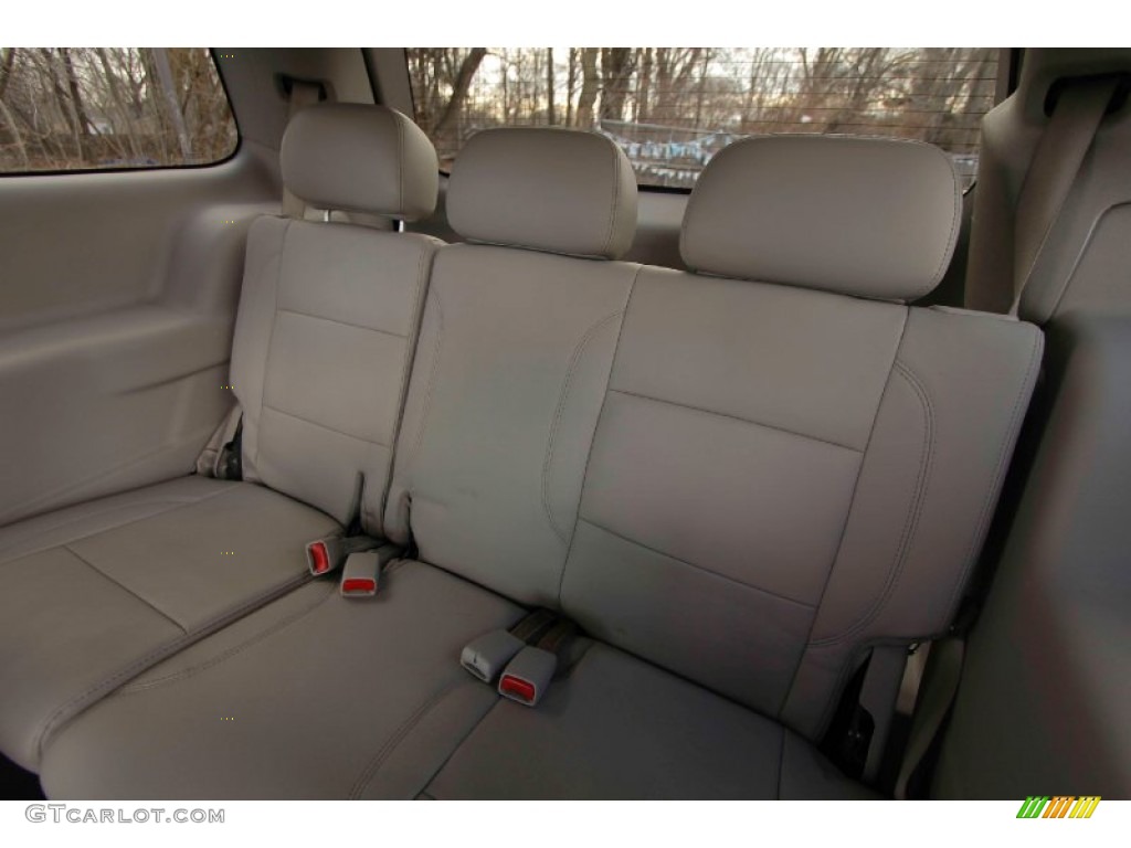 2008 Aspen Limited 4WD - Brilliant Black Crystal Pearl / Light Graystone photo #27