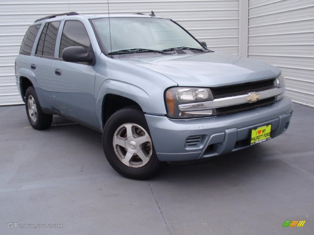 2006 TrailBlazer LS - Silver Blue Metallic / Light Cashmere/Ebony photo #2