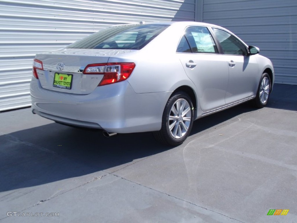 2014 Camry XLE - Classic Silver Metallic / Ash photo #4