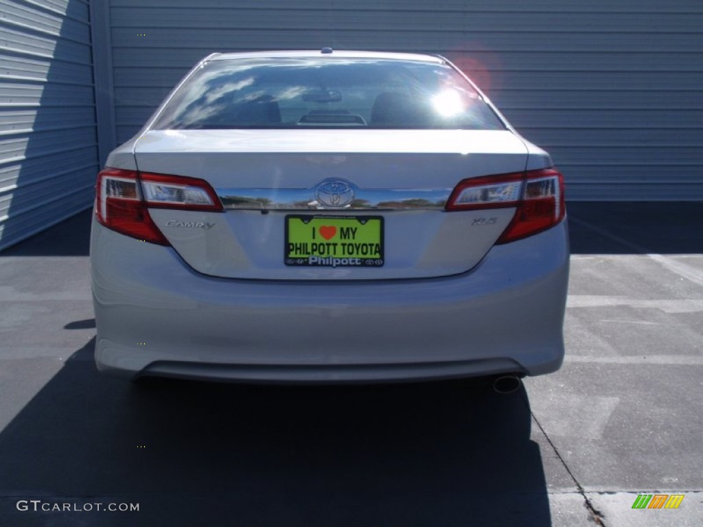 2014 Camry XLE - Classic Silver Metallic / Ash photo #5