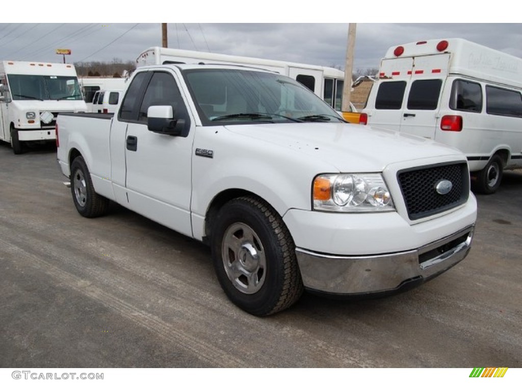 2006 F150 XLT Regular Cab - Oxford White / Flint photo #1