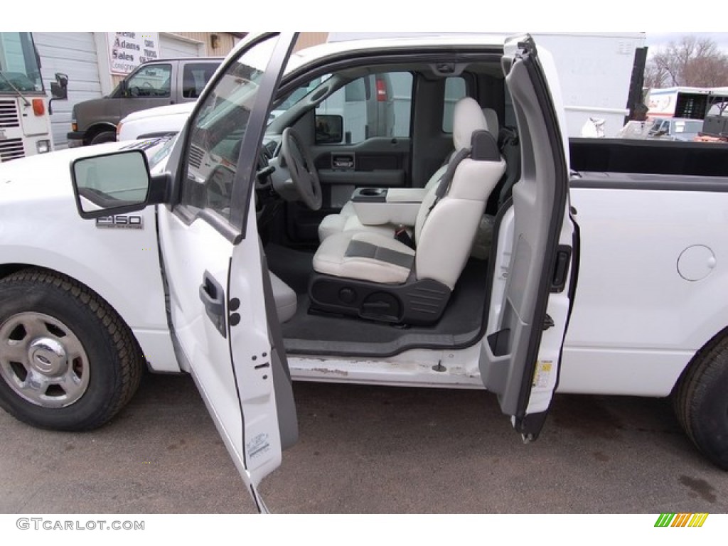 2006 F150 XLT Regular Cab - Oxford White / Flint photo #17
