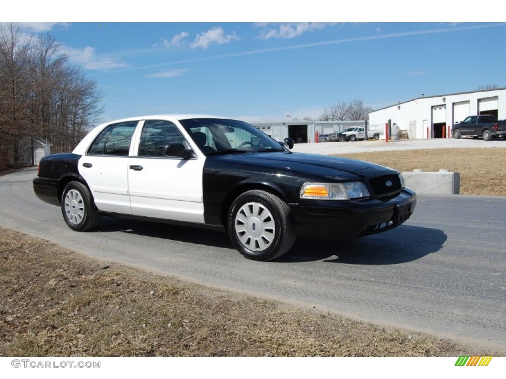 2009 Crown Victoria Police Interceptor - Black / Dark Charcoal photo #7