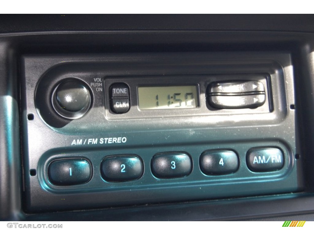 2009 Ford Crown Victoria Police Interceptor Audio System Photos