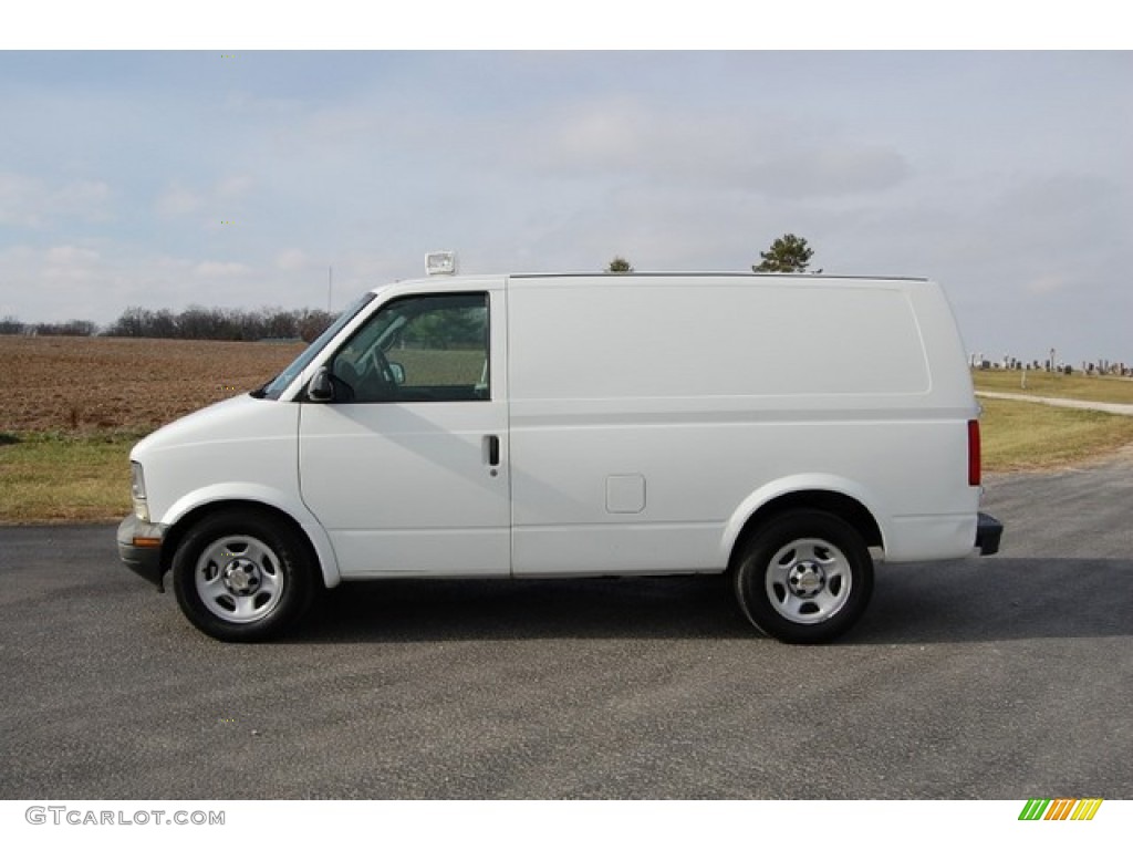 2005 Astro Cargo Van - Summit White / Medium Gray photo #2