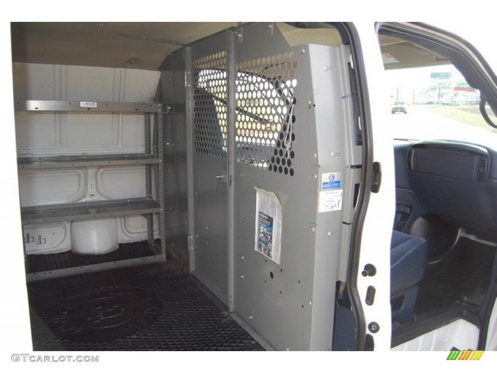 2005 Astro Cargo Van - Summit White / Medium Gray photo #31