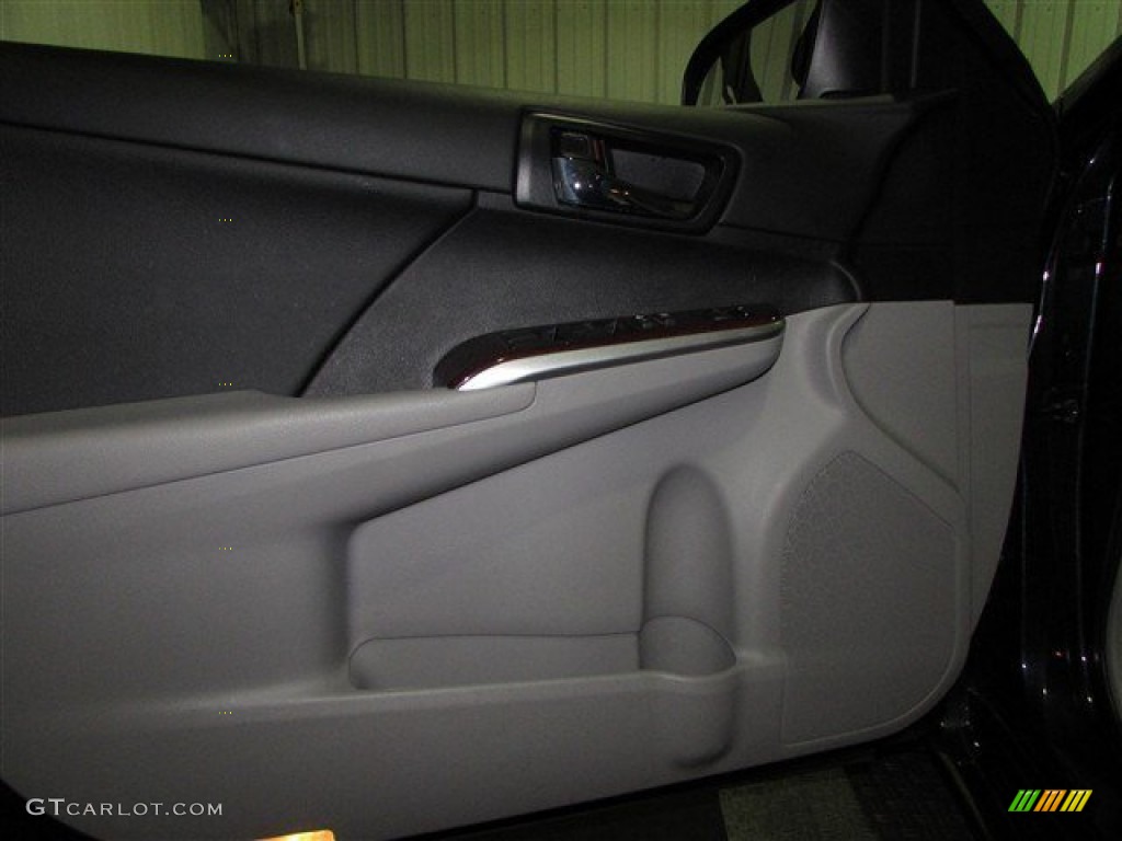 2014 Camry XLE - Attitude Black Metallic / Ash photo #9