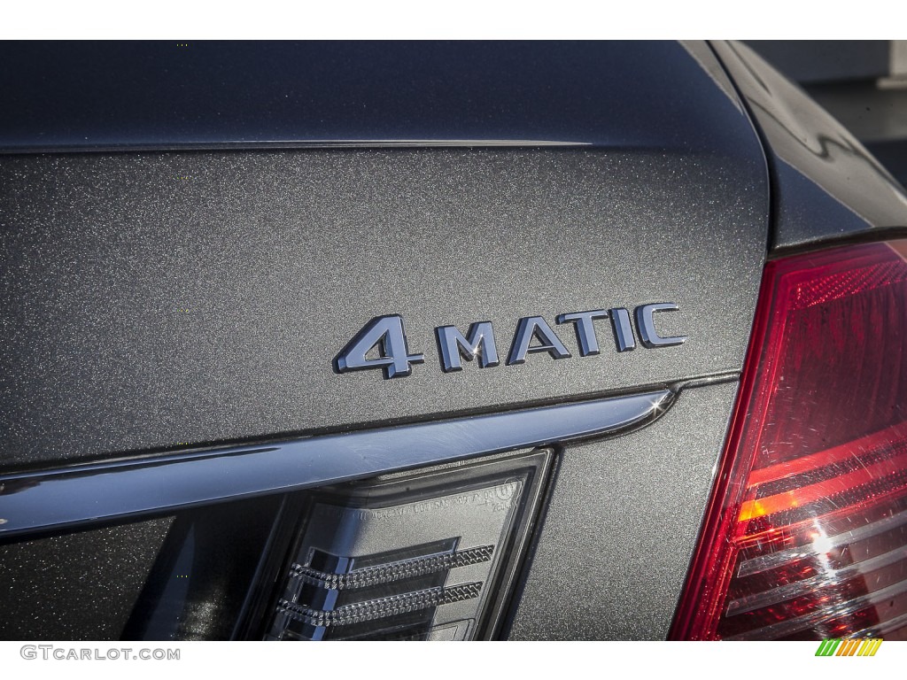 2011 Mercedes-Benz CL 550 4MATIC Marks and Logos Photos