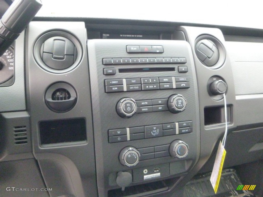 2014 Ford F150 XL Regular Cab Controls Photo #91568141