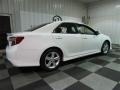 Super White - Camry SE Photo No. 7