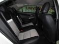Super White - Camry SE Photo No. 20