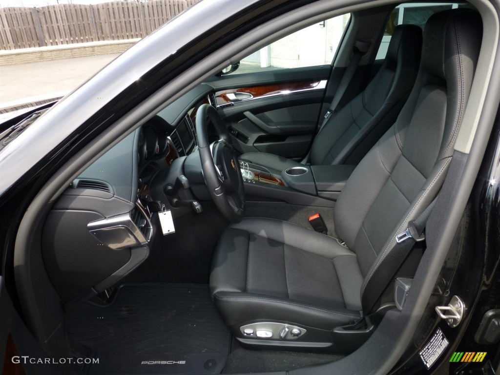 2012 Porsche Panamera 4S Front Seat Photos