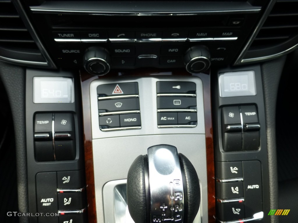 2012 Porsche Panamera 4S Controls Photo #91575648