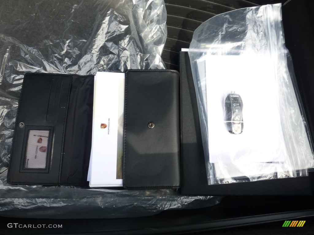 2012 Porsche Panamera 4S Books/Manuals Photo #91575932