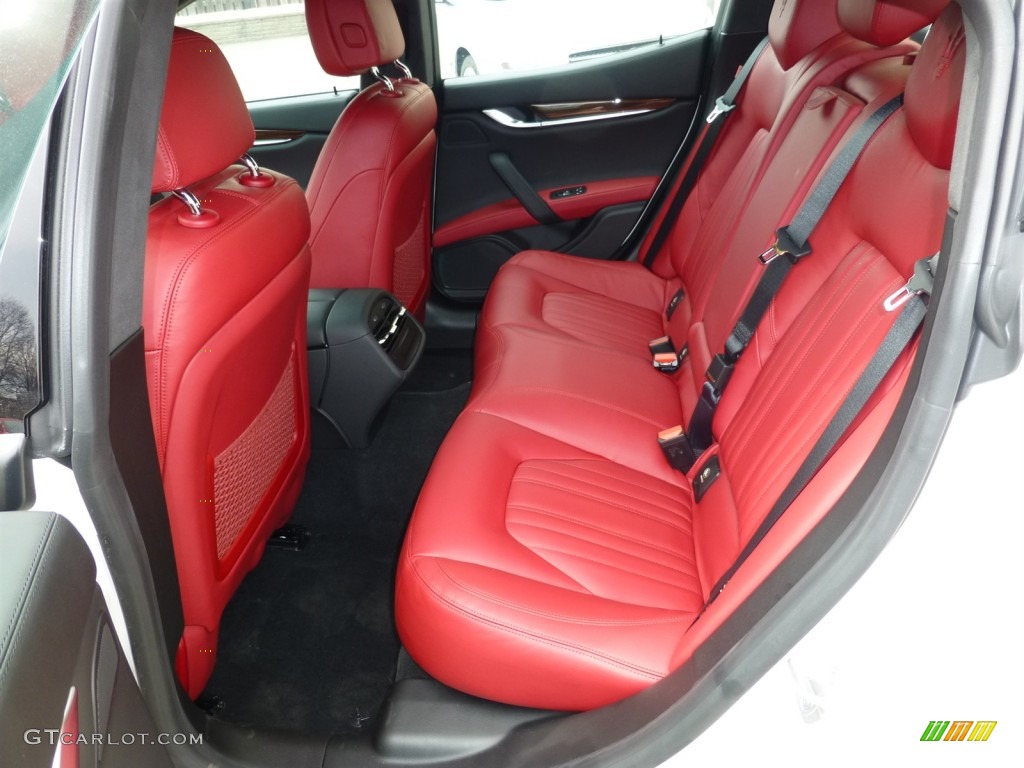 2014 Maserati Ghibli S Q4 Rear Seat Photo #91576535