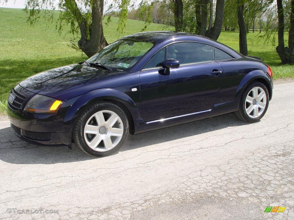 Ocean Blue Pearl Effect Audi TT