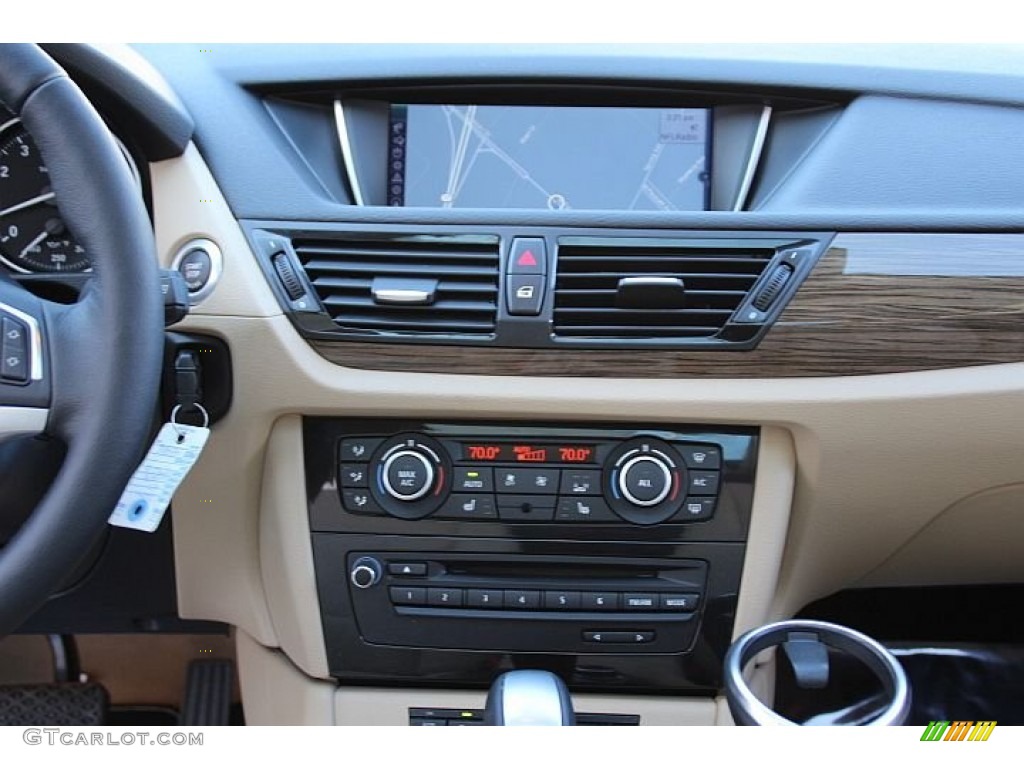 2014 BMW X1 xDrive35i Controls Photo #91579562