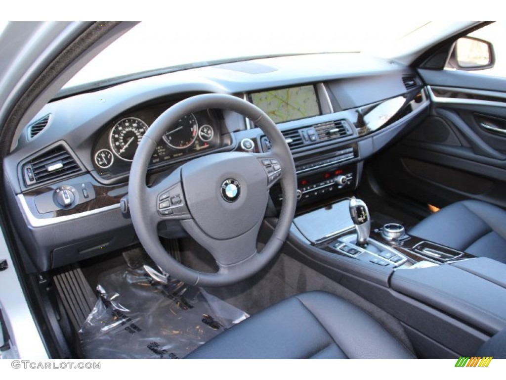 Black Interior 2014 BMW 5 Series 528i xDrive Sedan Photo #91581161