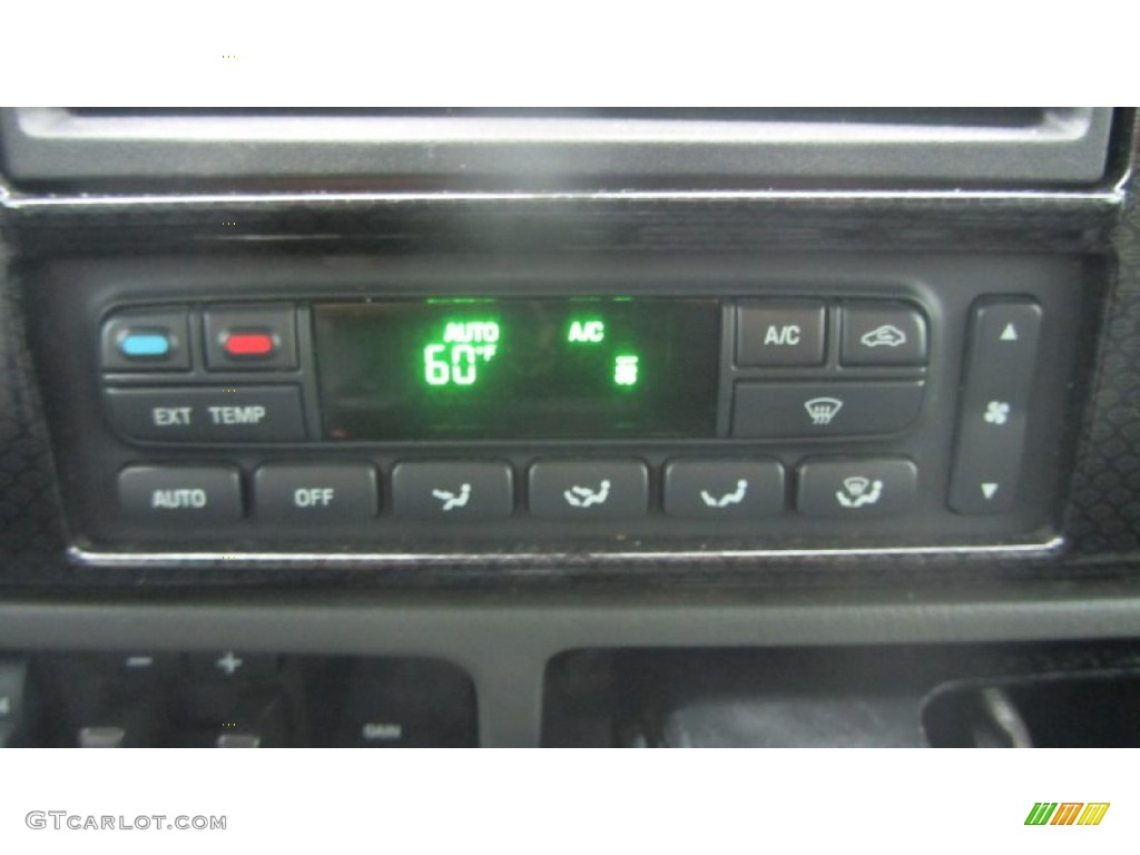 2006 Ford F350 Super Duty Harley Davidson Crew Cab 4x4 Controls Photo #91589498