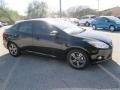 Tuxedo Black - Focus SE Sedan Photo No. 5