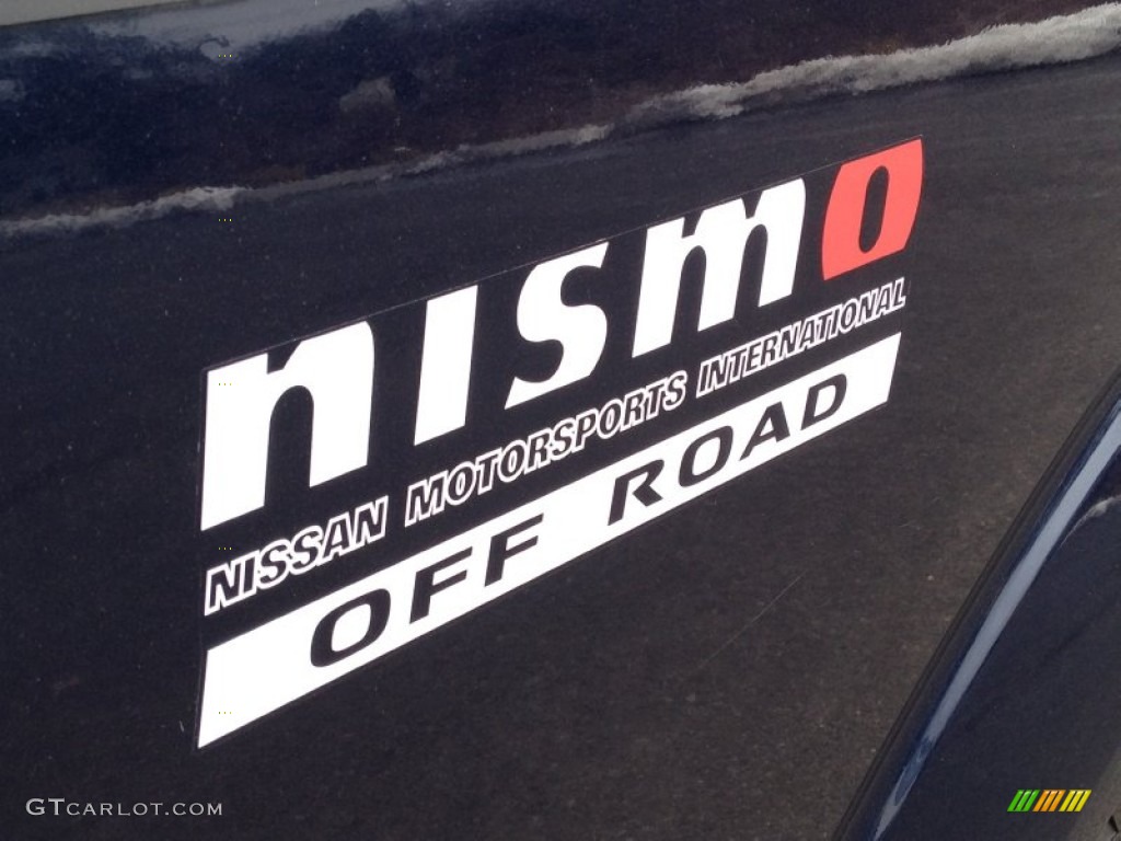 2007 Nissan Frontier NISMO King Cab 4x4 Marks and Logos Photos