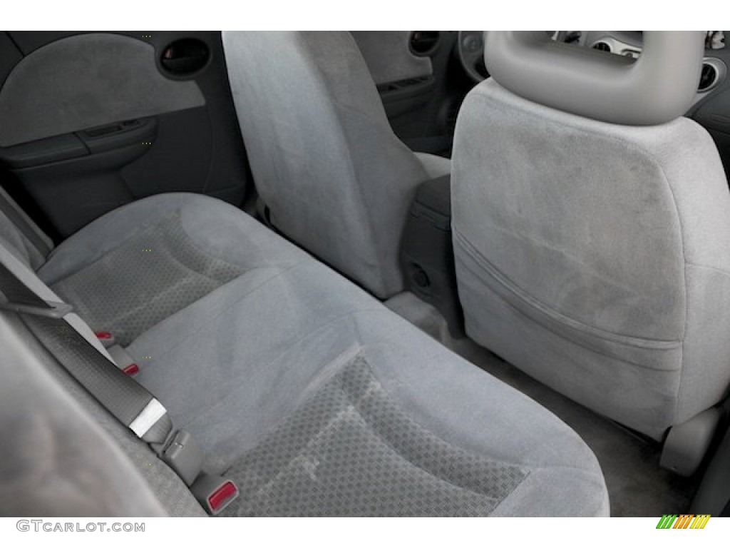 2004 ION 3 Sedan - Storm Grey / Grey photo #17