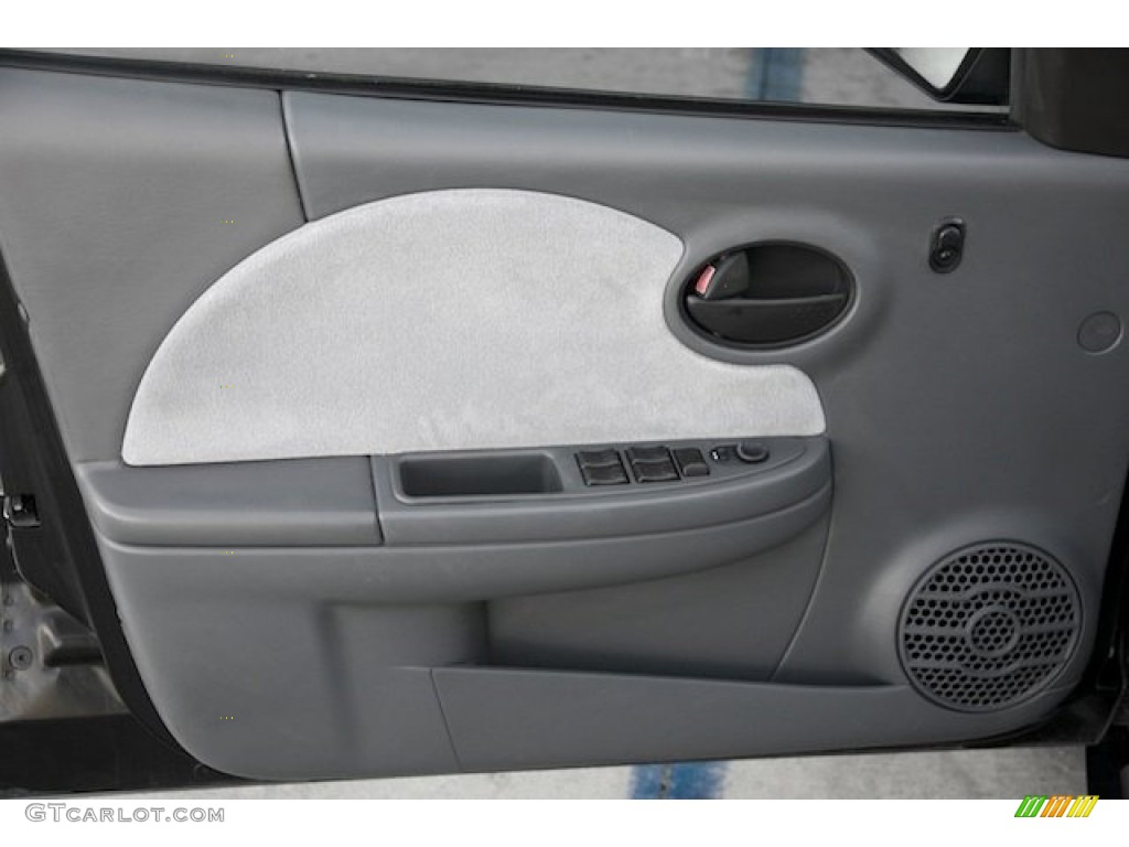 2004 ION 3 Sedan - Storm Grey / Grey photo #23
