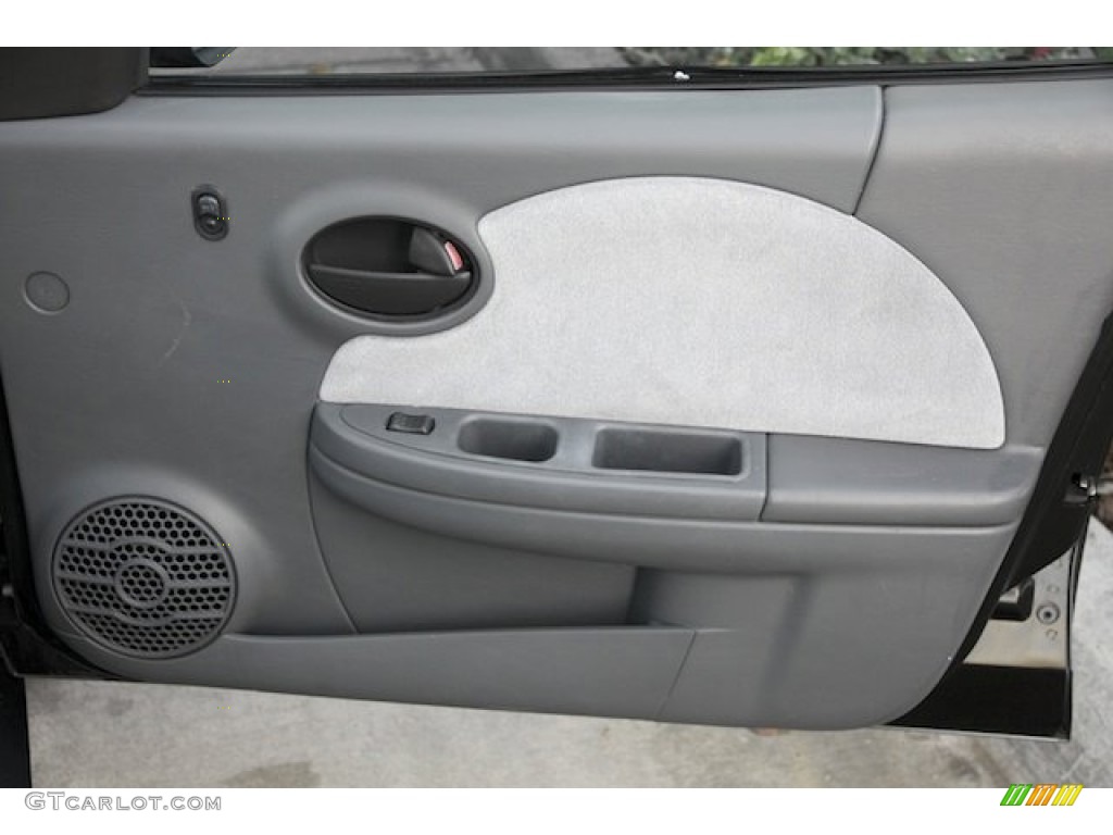 2004 ION 3 Sedan - Storm Grey / Grey photo #26