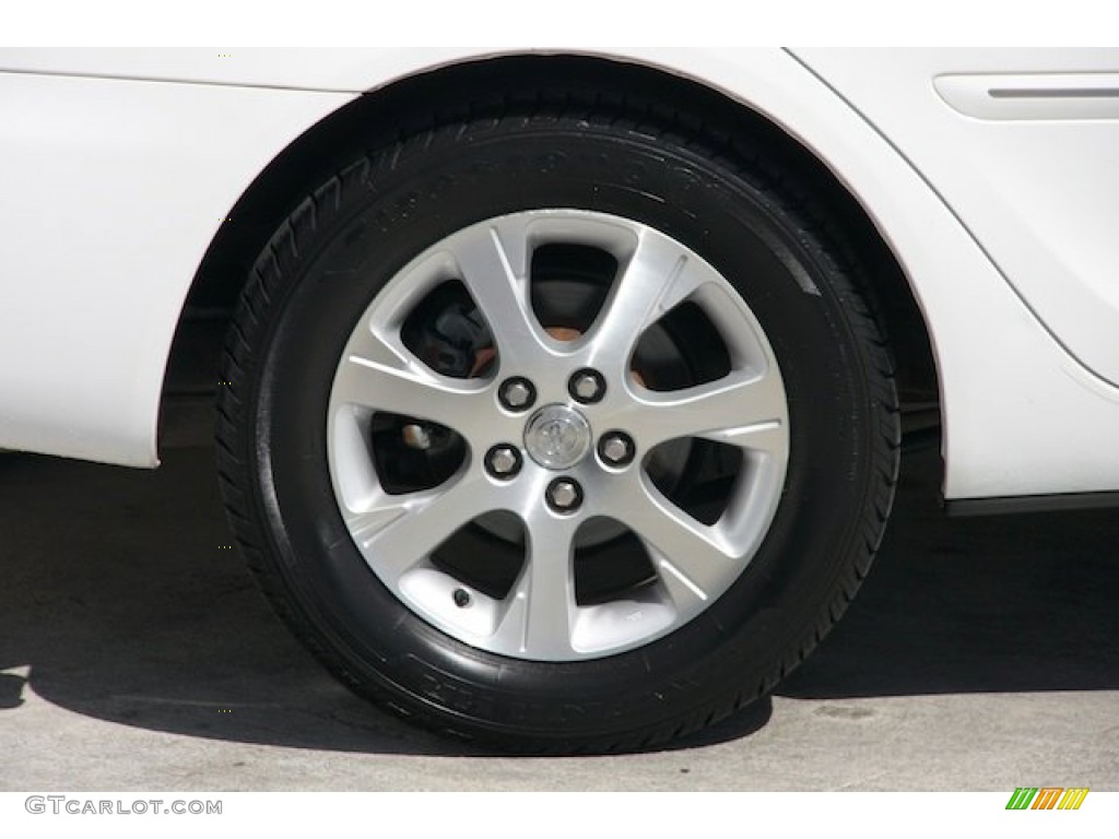 2006 Camry XLE V6 - Super White / Taupe photo #29