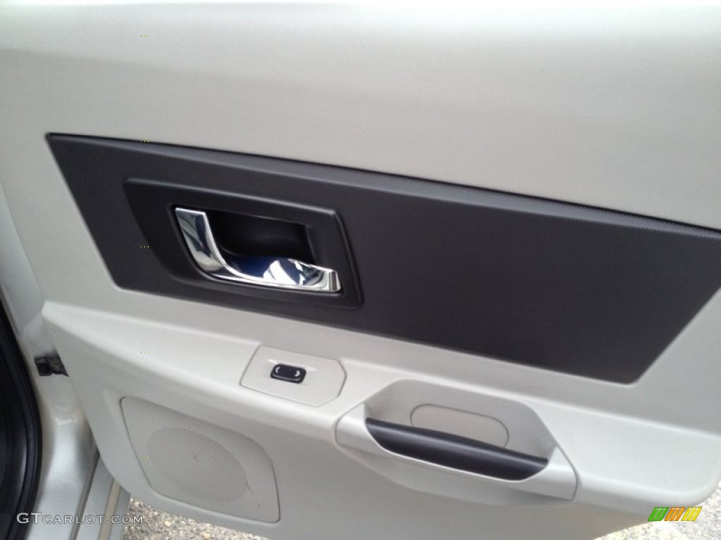 2004 CTS Sedan - Light Platinum / Light Gray/Ebony photo #12