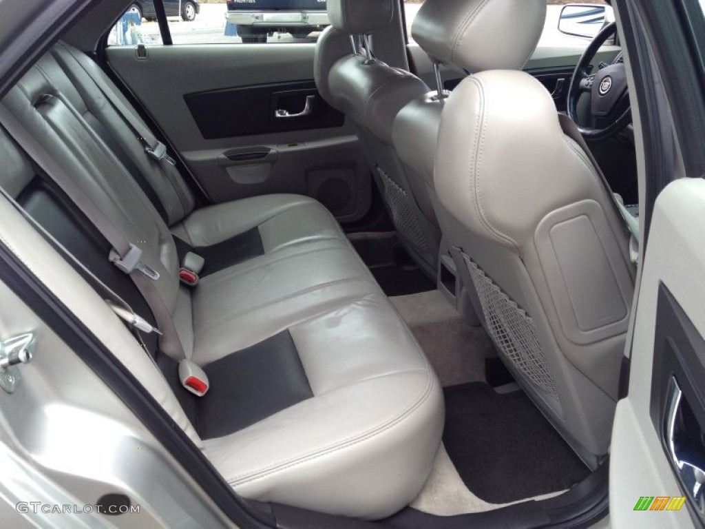 2004 CTS Sedan - Light Platinum / Light Gray/Ebony photo #13