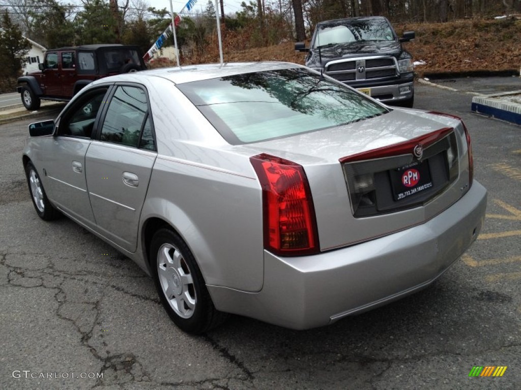 2004 CTS Sedan - Light Platinum / Light Gray/Ebony photo #16