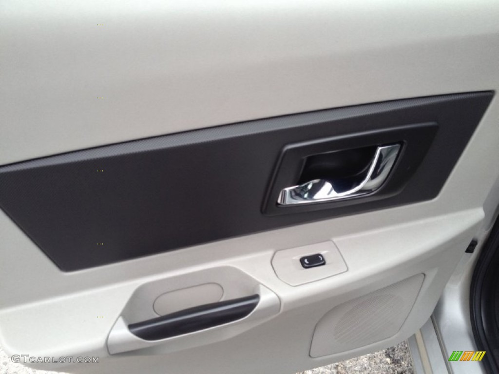 2004 CTS Sedan - Light Platinum / Light Gray/Ebony photo #19