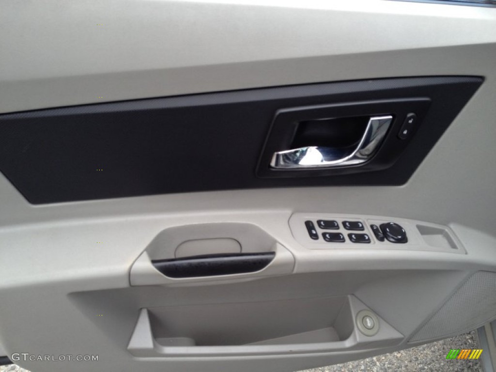 2004 CTS Sedan - Light Platinum / Light Gray/Ebony photo #23