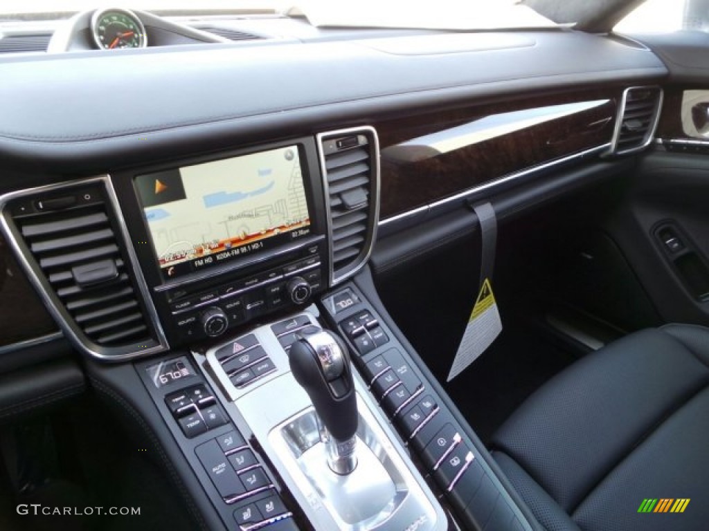 2014 Porsche Panamera Turbo Executive Controls Photo #91614782