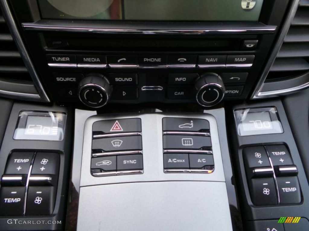 2014 Porsche Panamera Turbo Executive Controls Photo #91614927